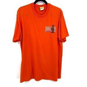 SCOOBY DOO Cartoon Network Men's Orange Flag Embroidered T-Shirt Size Large
